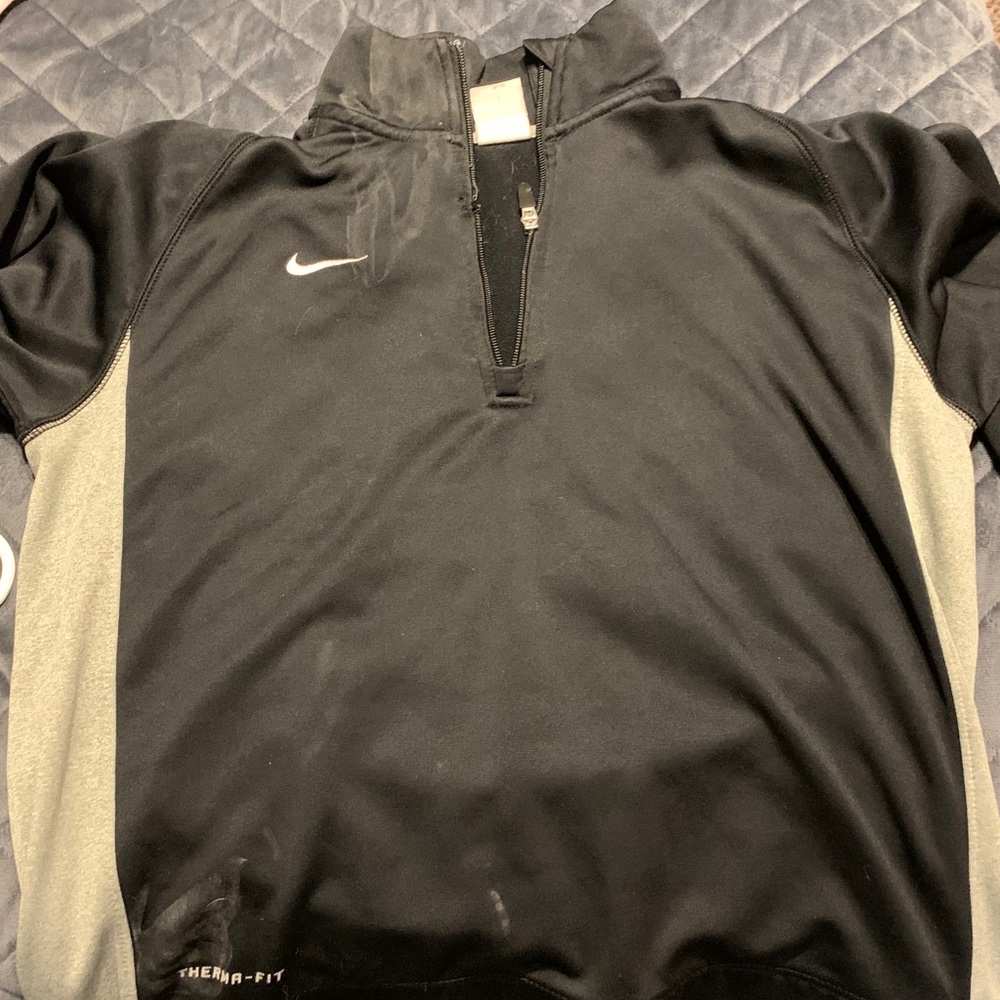Nike zipper next therma fit size large
